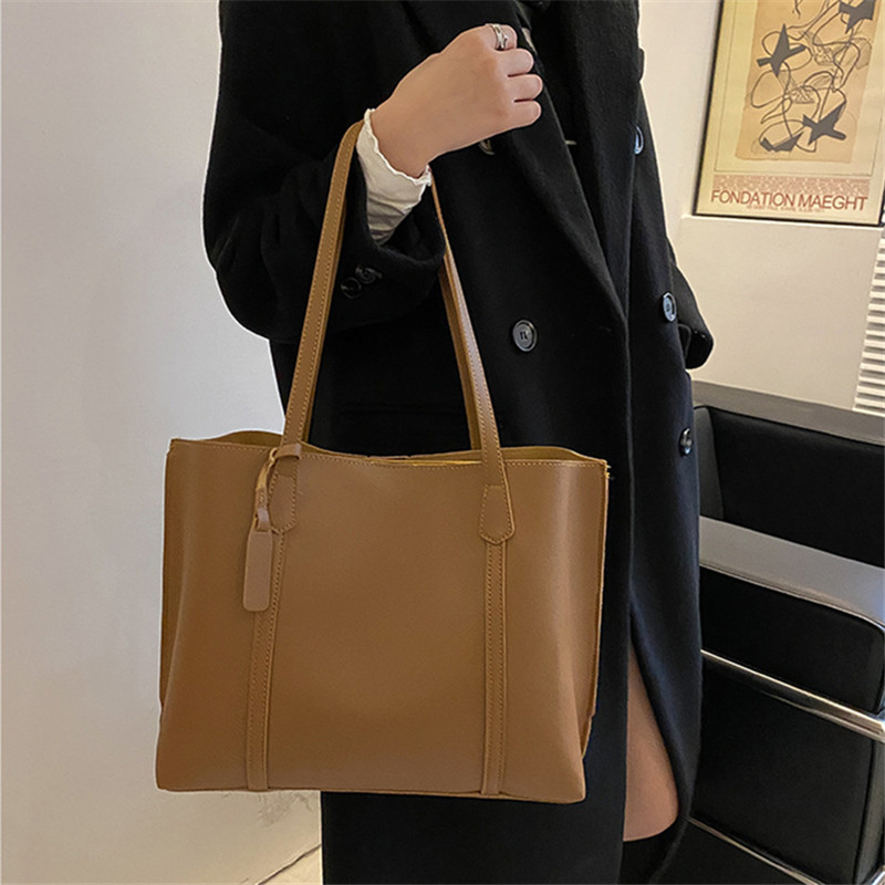 Classic Black Faux Leather Tot - огляд і ціна Women'S Tote Bags For Work