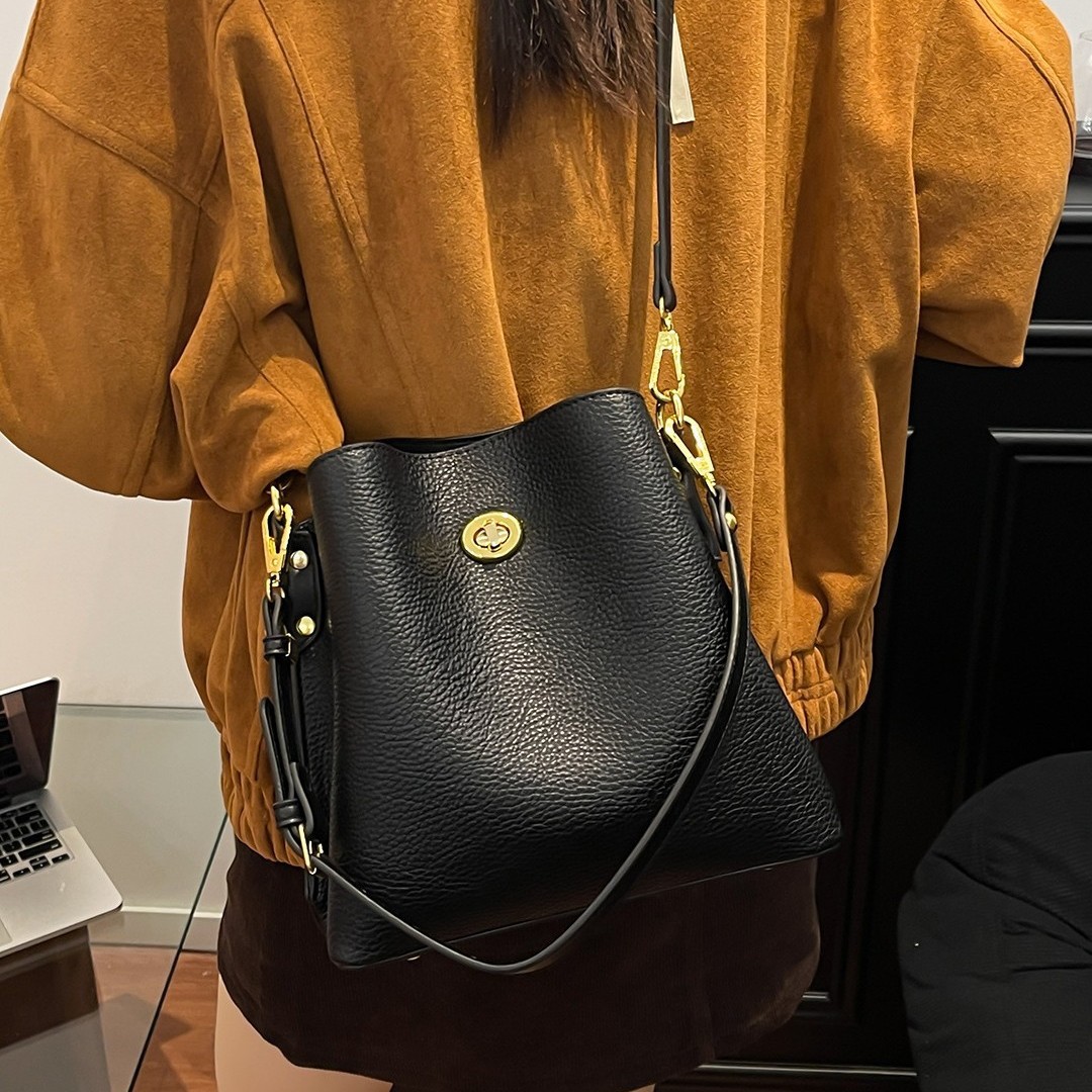 Fashion PU Leather Women Handb - огляд і ціна Women Bags For Airport