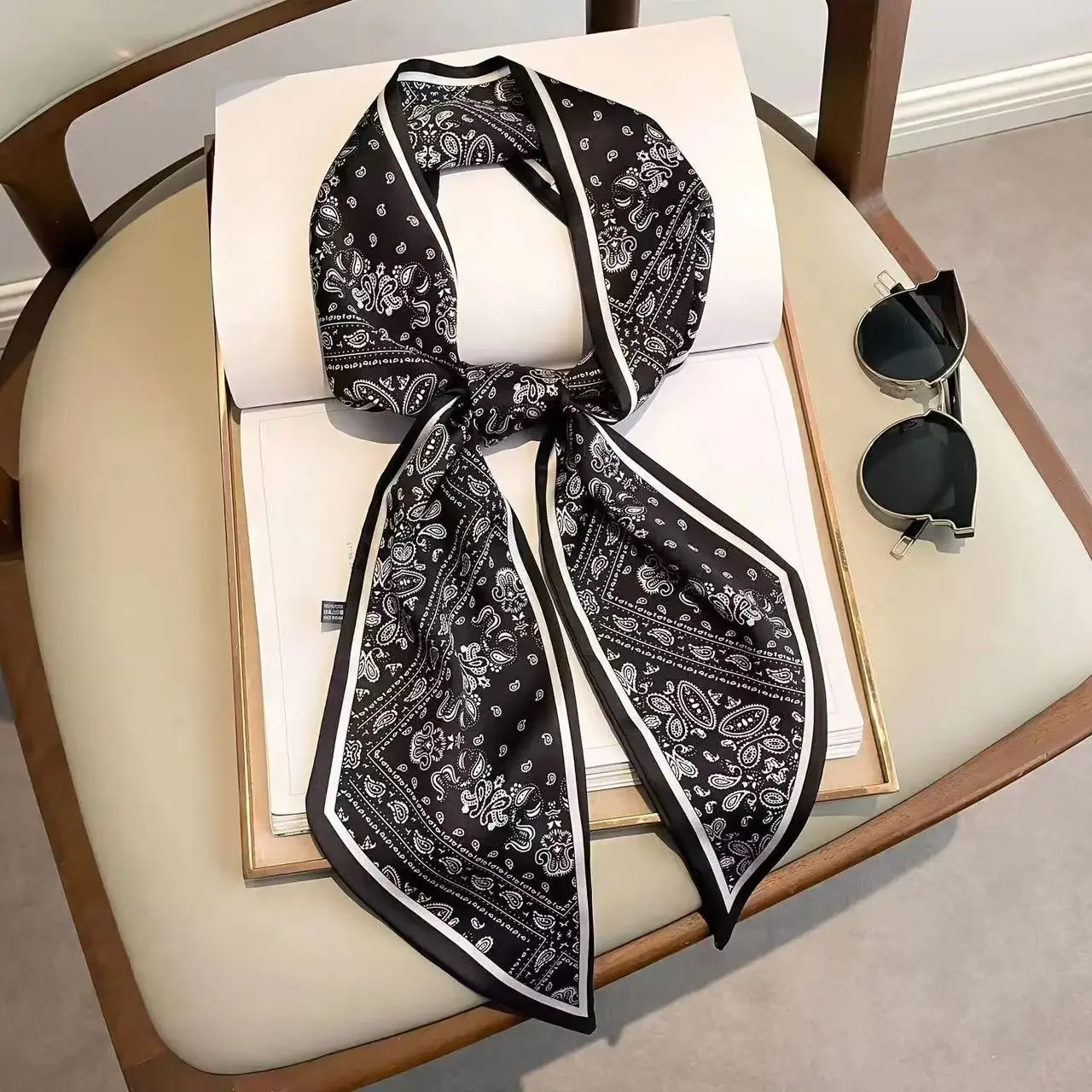 Design Print Skinny Scarf Plai - огляд і ціна Women Bags Online