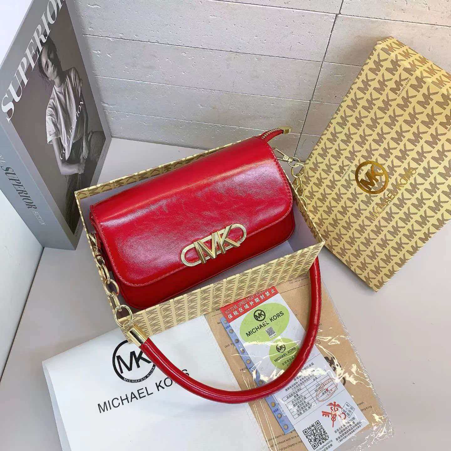 Michael Kors Women's Chain Bag - огляд і ціна Women'S Bags Michael Kors