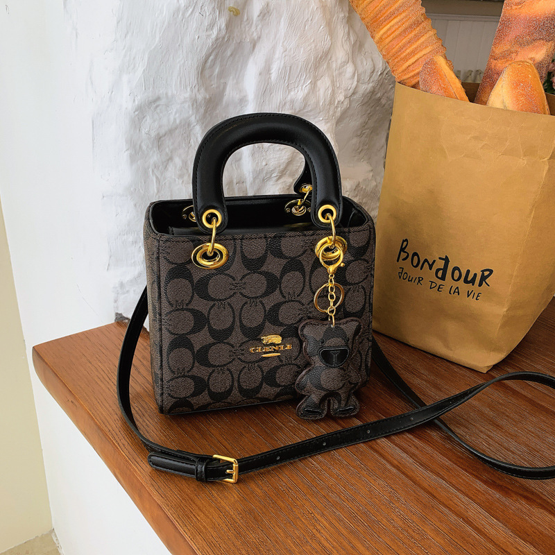 2026 New Luxury Women Bag Vint - огляд і ціна Women'S Bags At M&S